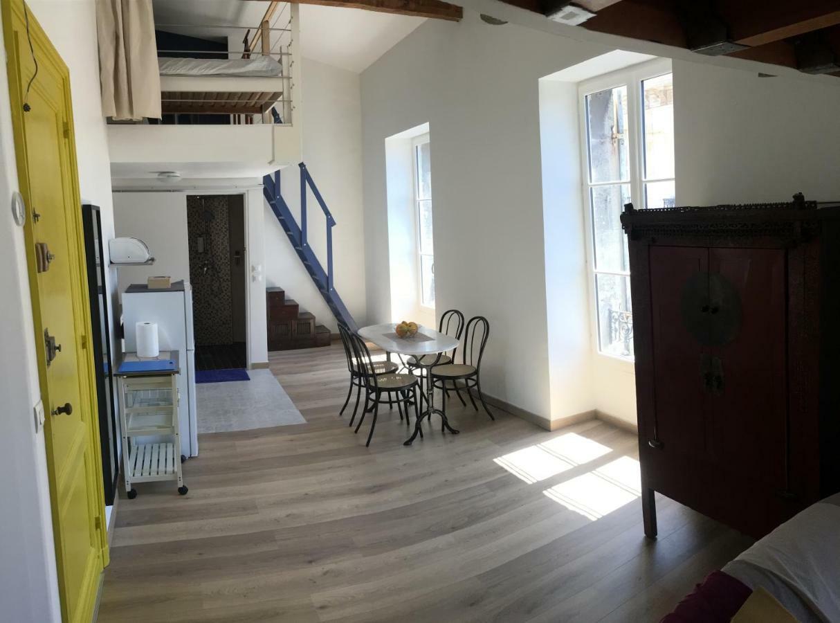 Beau Meuble Centre Historique Apartment บอร์โด ภายนอก รูปภาพ